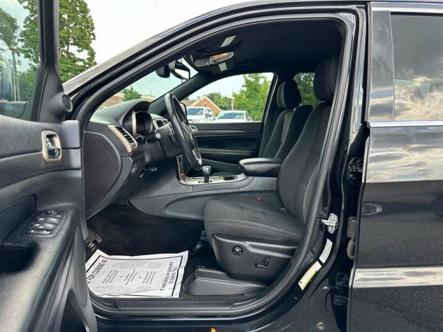 Used 2015 Jeep Grand Cherokee Laredo w/ Quick Order Package 23E AWD/4WD image 11