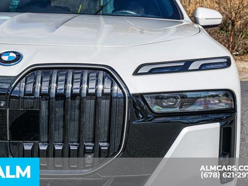 Used 2025 BMW i7 eDrive50 w/ M Sport Package image 12