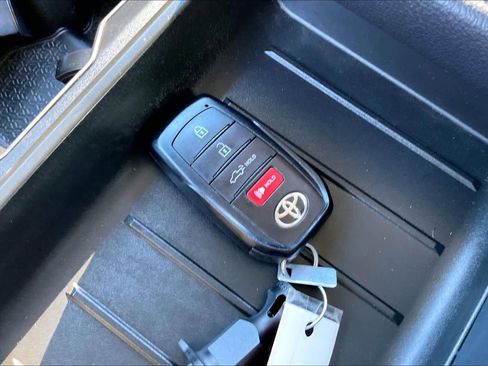 Used 2022 Toyota Tundra SR5 image 13