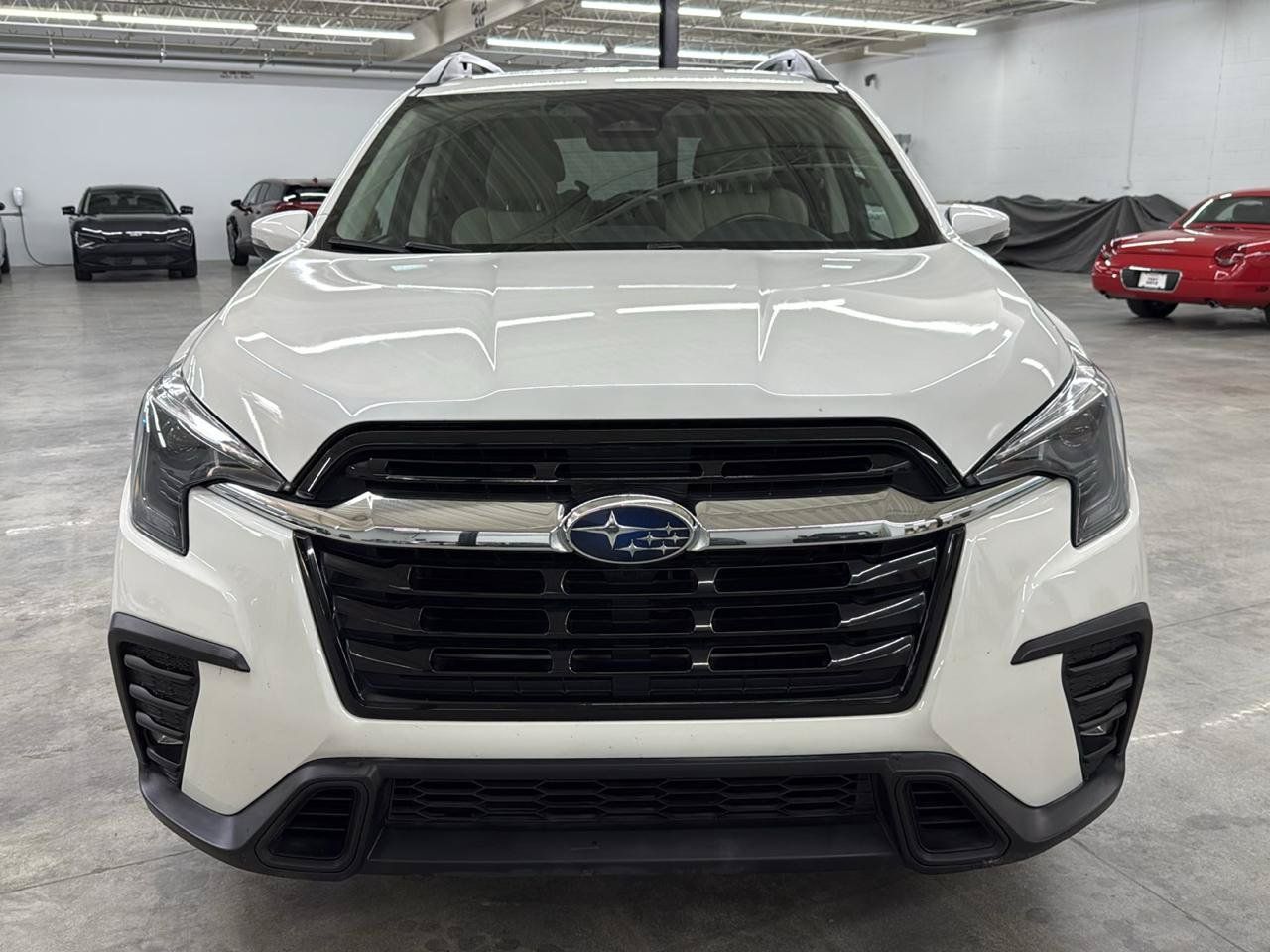 Used 2023 Subaru Ascent Limited AWD/4WD image 3