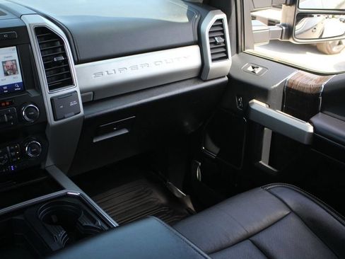 Used 2021 Ford F250 Lariat image 25