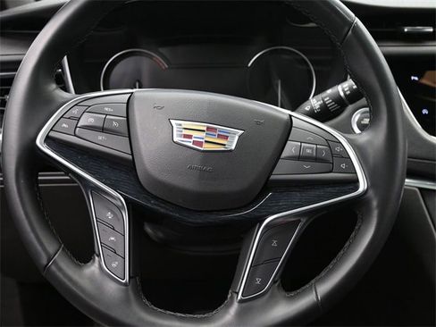 Certified 2025 Cadillac XT5 Premium Luxury image 28