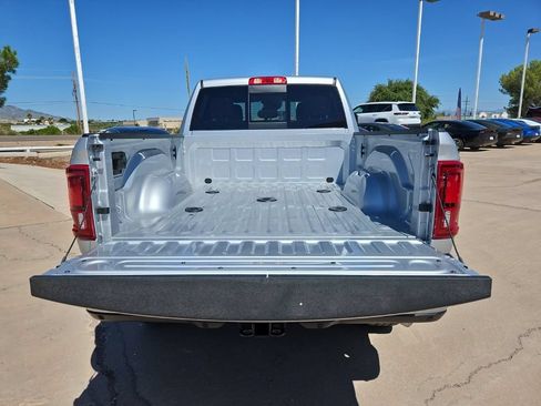 New 2026 RAM 2500 Big Horn AWD/4WD image 12