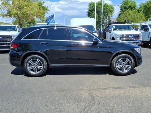 Used 2022 Mercedes-Benz GLC 300 image 3