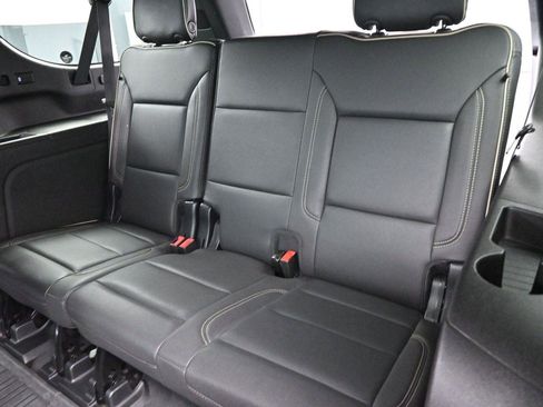 Used 2023 GMC Yukon XL SLT w/ SLT Premium Package AWD/4WD image 35