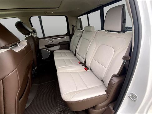 New 2026 RAM 1500 Laramie AWD/4WD image 21