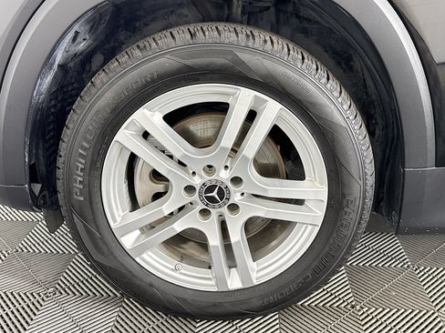 Used 2023 Mercedes-Benz GLB 250 w/ Premium Package image 62