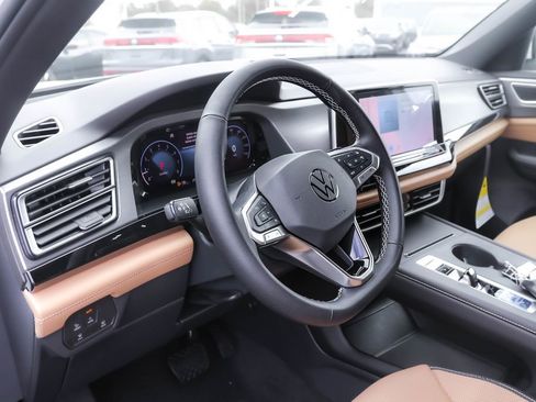 New 2026 Volkswagen Atlas Cross Sport SE image 21