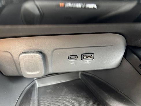 New 2026 Chevrolet Trax ACTIV w/ Sunroof Package FWD image 27