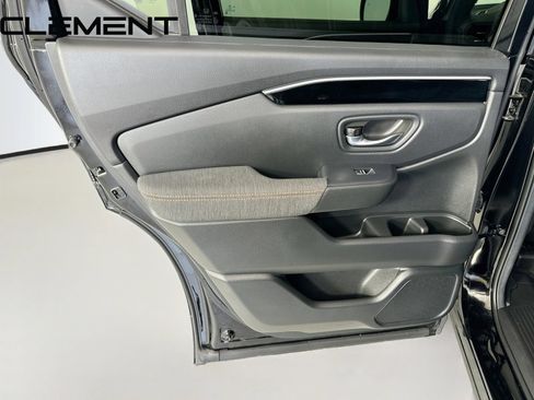 Used 2025 Honda Pilot Sport image 30
