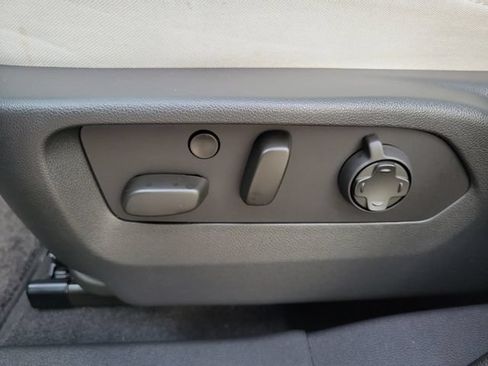 Used 2024 Buick Envision Avenir AWD/4WD image 13