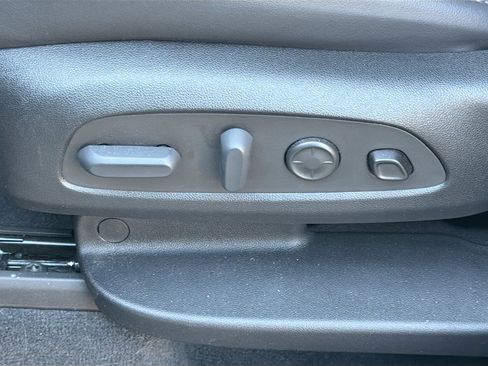 Used 2023 Buick Enclave Avenir w/ Avenir Technology Package image 24