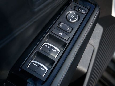 Used 2024 Honda Accord Touring image 17