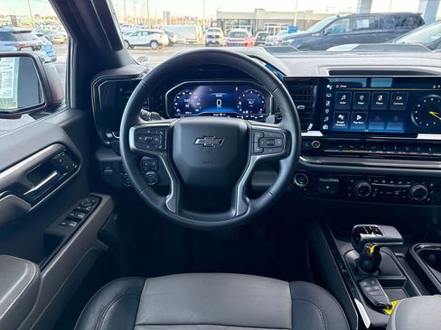 Used 2024 Chevrolet Silverado 1500 ZR2 w/ Technology Package image 17