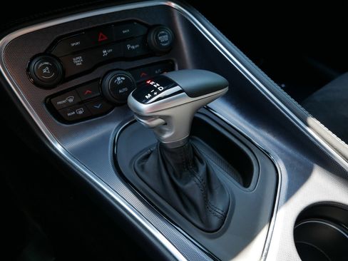 Used 2015 Dodge Challenger R/T Scat Pack w/ Leather Interior Group RWD image 23