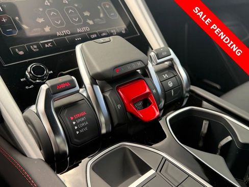 Used 2022 Lamborghini Urus image 25