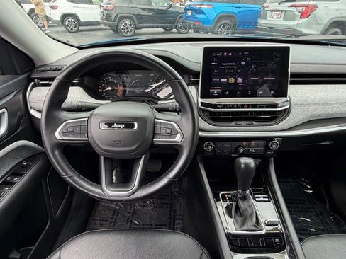 Used 2022 Jeep Compass Latitude AWD/4WD image 15