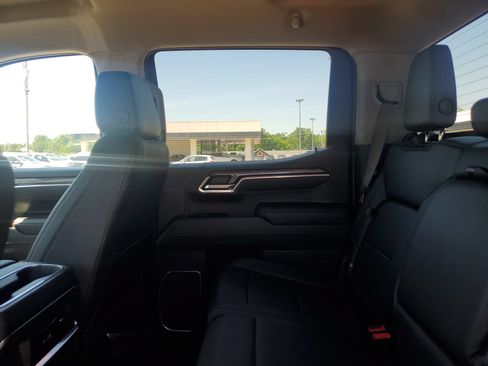 Used 2022 Chevrolet Silverado 1500 LTZ AWD/4WD image 31