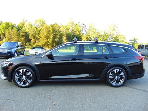 Used 2018 Buick Regal Essence w/ Driver Confidence Package #1 AWD/4WD image 28