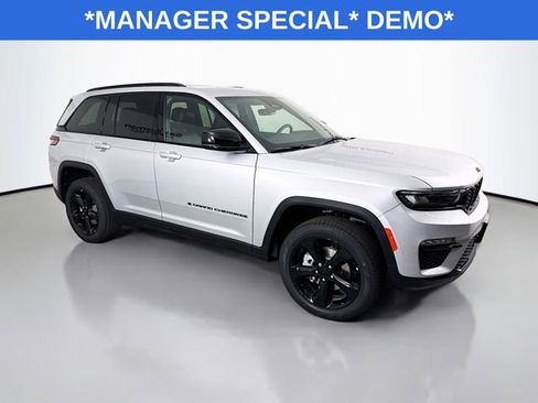 New 2025 Jeep Grand Cherokee Limited w/ Black Appearance Package AWD/4WD image 1