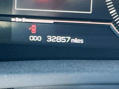 Used 2023 Toyota GR86 Premium image 12