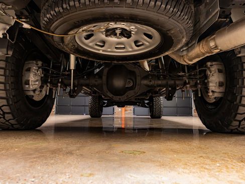 Used 2022 GMC Sierra 2500 AT4 w/ AT4 Preferred Package image 16