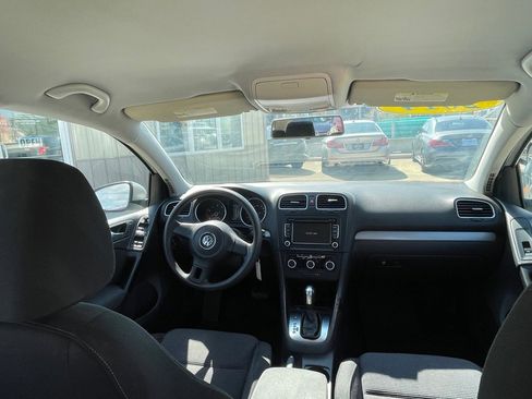 Used 2014 Volkswagen Golf 4-Door image 14
