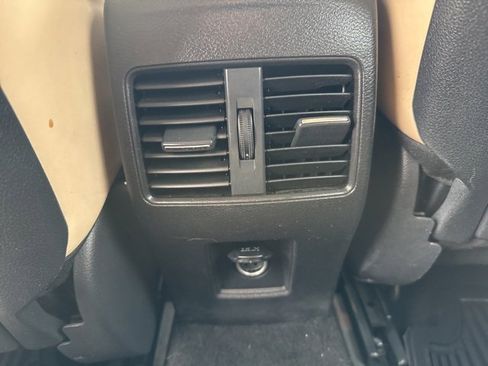 Used 2017 INFINITI QX30 Premium w/ Navigation Package image 13