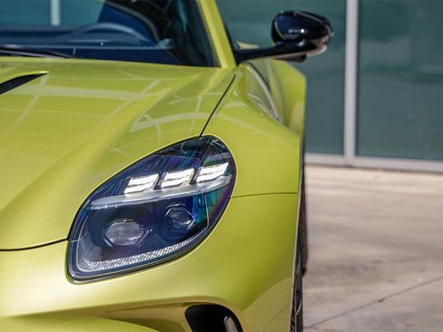 New 2025 Aston Martin V8 Vantage Coupe image 5