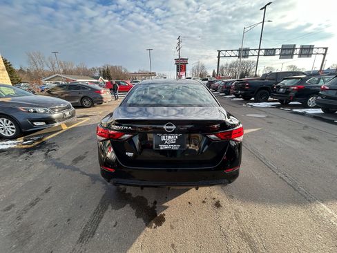 Used 2025 Nissan Sentra S image 5