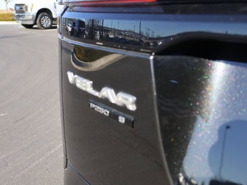 Used 2020 Land Rover Range Rover Velar S image 16