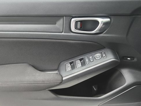 Used 2025 Honda Civic Sport image 27