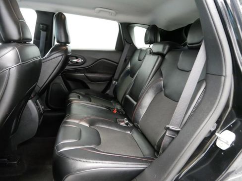 Certified 2022 Jeep Cherokee Trailhawk w/ Comfort/Convenience Group image 6