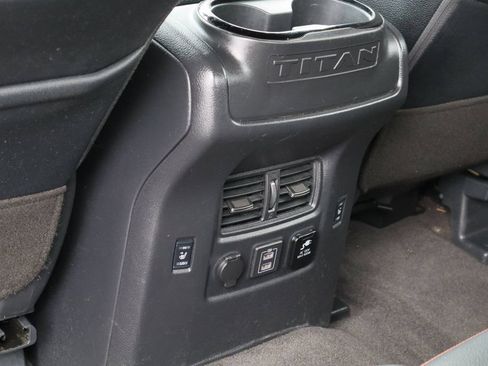 Used 2021 Nissan Titan PRO-4X w/ Pro-4x Convenience Package image 25