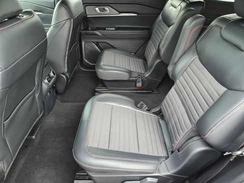 Certified 2025 Ford Explorer ST-Line w/ Premium Package RWD image 28
