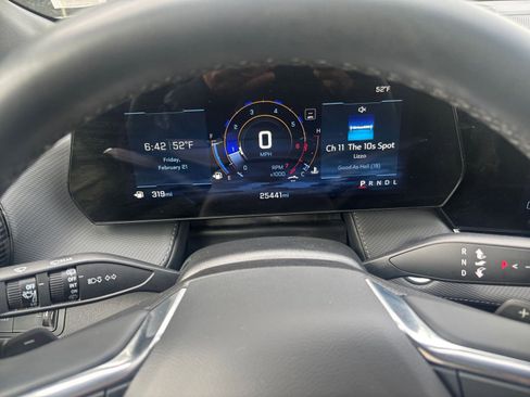Used 2025 Chevrolet Equinox LT FWD image 39