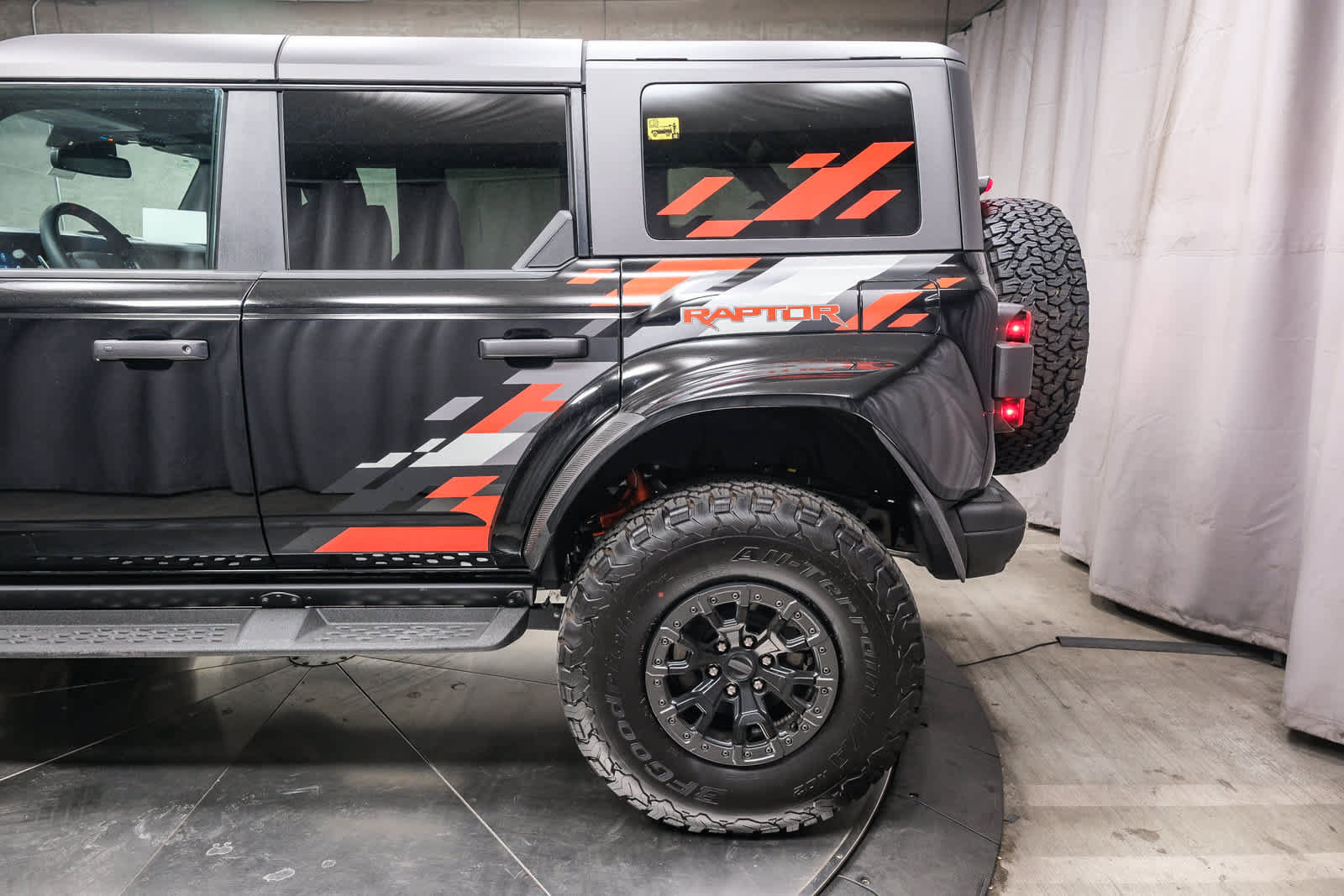 Used 2024 Ford Bronco Raptor AWD/4WD image 8