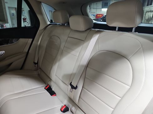 Used 2019 Mercedes-Benz GLC 300 4MATIC image 14