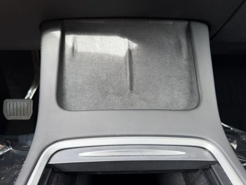 Used 2025 Tesla Model Y Long Range RWD image 29