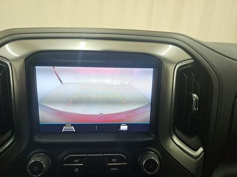 Used 2022 Chevrolet Silverado 1500 LT image 3