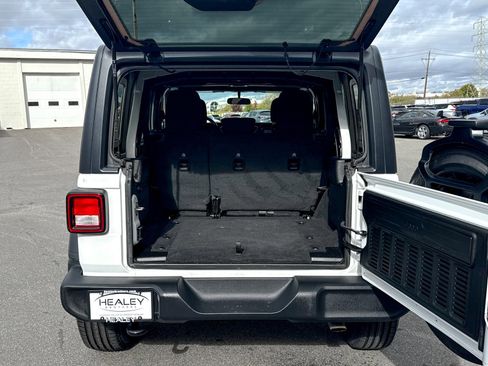 Used 2021 Jeep Wrangler Unlimited Sport image 12
