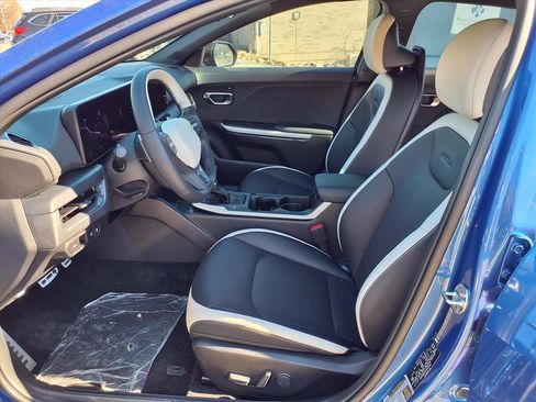 New 2025 Kia K4 GT-Line Turbo image 5