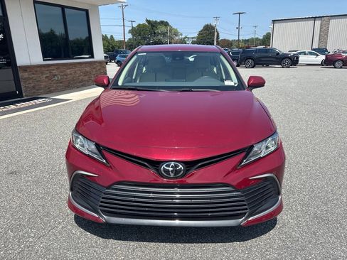 Used 2022 Toyota Camry LE FWD image 12