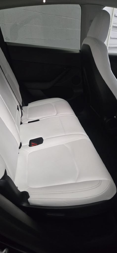Used 2023 Tesla Model Y AWD image 11