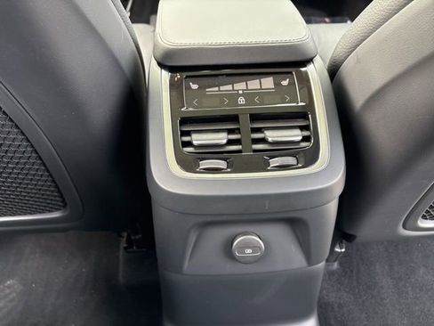 Certified 2023 Volvo XC90 T8 Plus w/ Protection Package Premier image 18