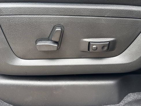 New 2026 RAM 2500 Laramie w/ Night Edition AWD/4WD image 19