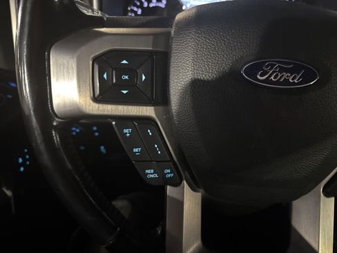 Used 2018 Ford F250 Platinum w/ Platinum Ultimate Package image 15
