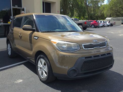 Used 2016 Kia Soul FWD image 3