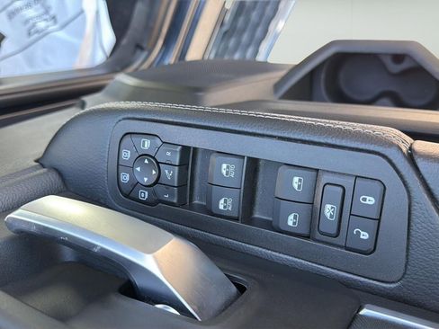Used 2026 RAM 2500 Big Horn AWD/4WD image 14