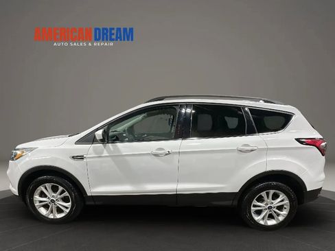 Used 2018 Ford Escape SE AWD/4WD image 2